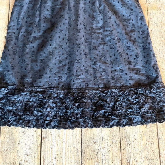 Marc by Marc Jacobs Sugar Skull Embroidered Ruffle Dress Navy Size 8 Cotton - Picture 4 of 8